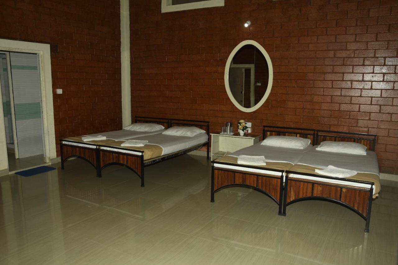 Eagle Eye Resorts Sangameswarpet Exterior foto
